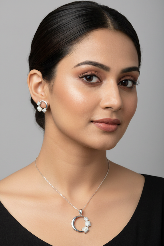 Designer Round Shape Pendant Set