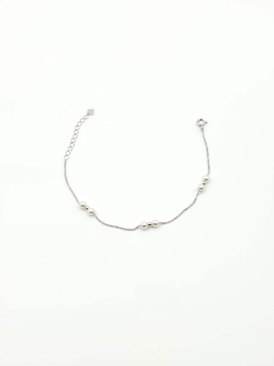 Small Pearl Bracelet