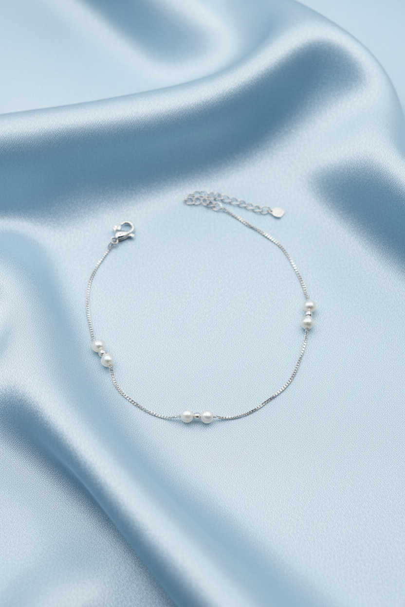 Small Pearl Bracelet