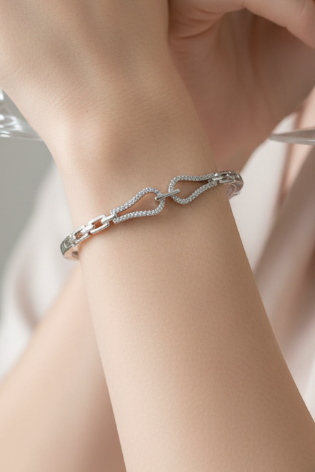 Interlocking Teardrop Bracelet