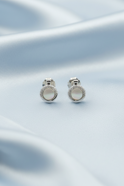 Round MOP Earring