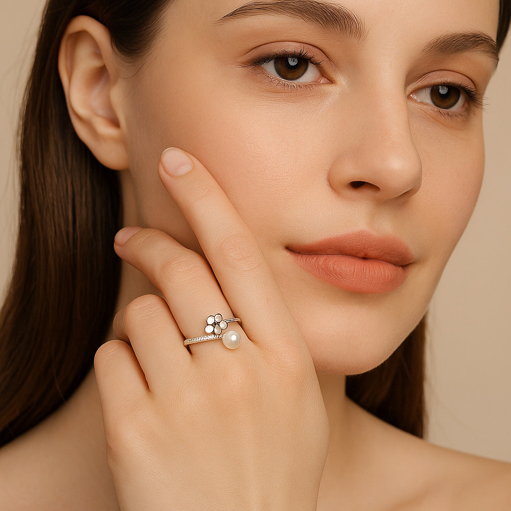 Floral Mother of Pearl Silver Ring ( WR890 )