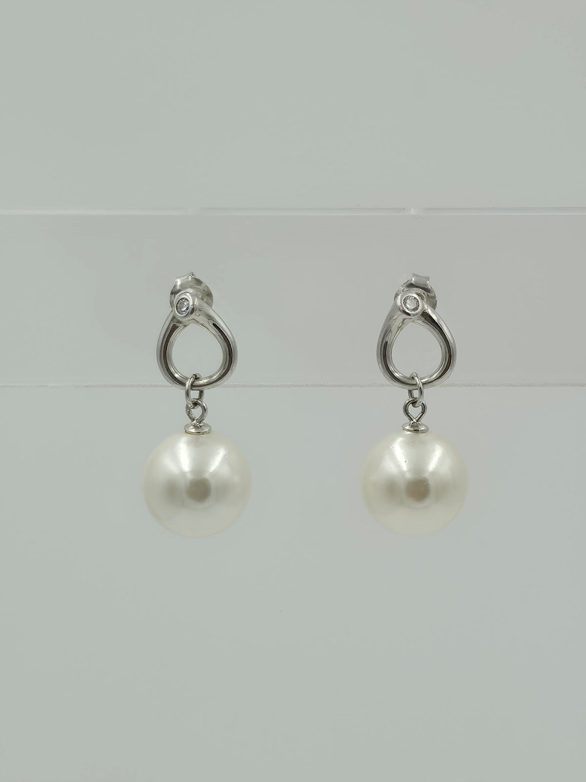 Pearl Hanging Earring