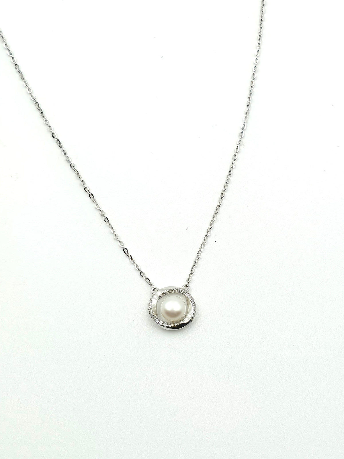 Pearl Chain Pendant Set
