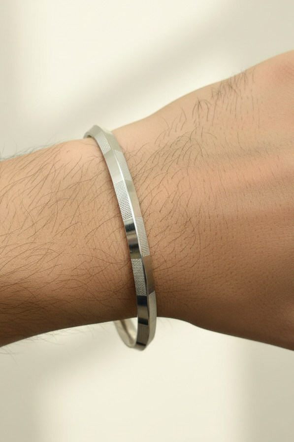 Alternating Textured Men's Kada