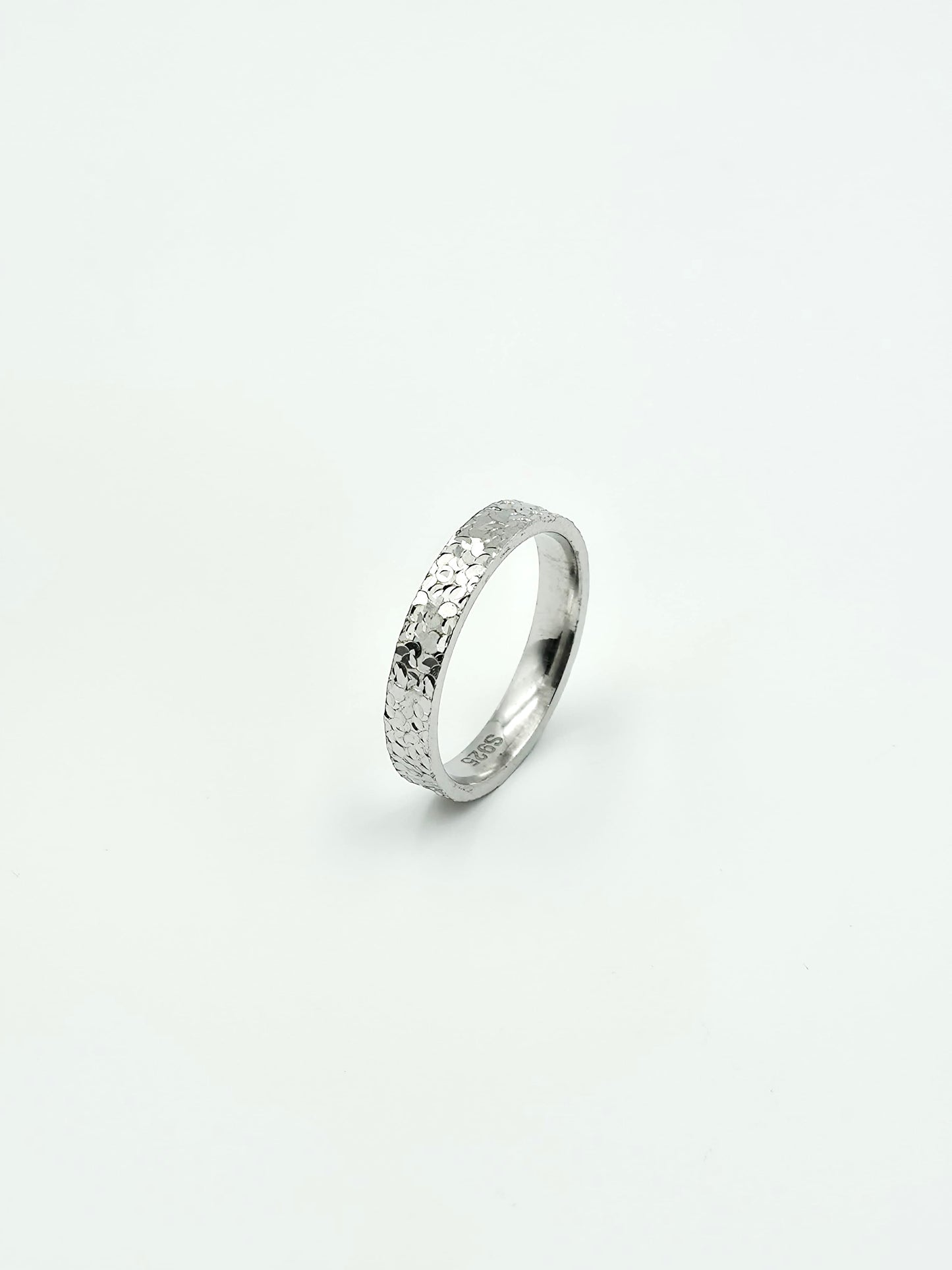 Broken Ice Ring