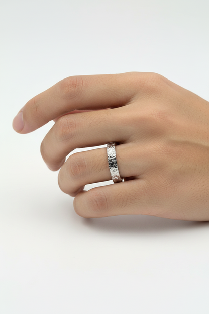 Broken Ice Ring