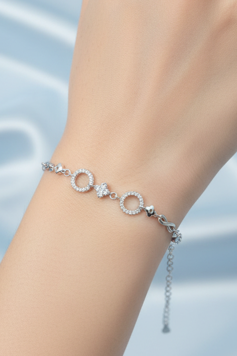 Circular Link Infinity Bracelet