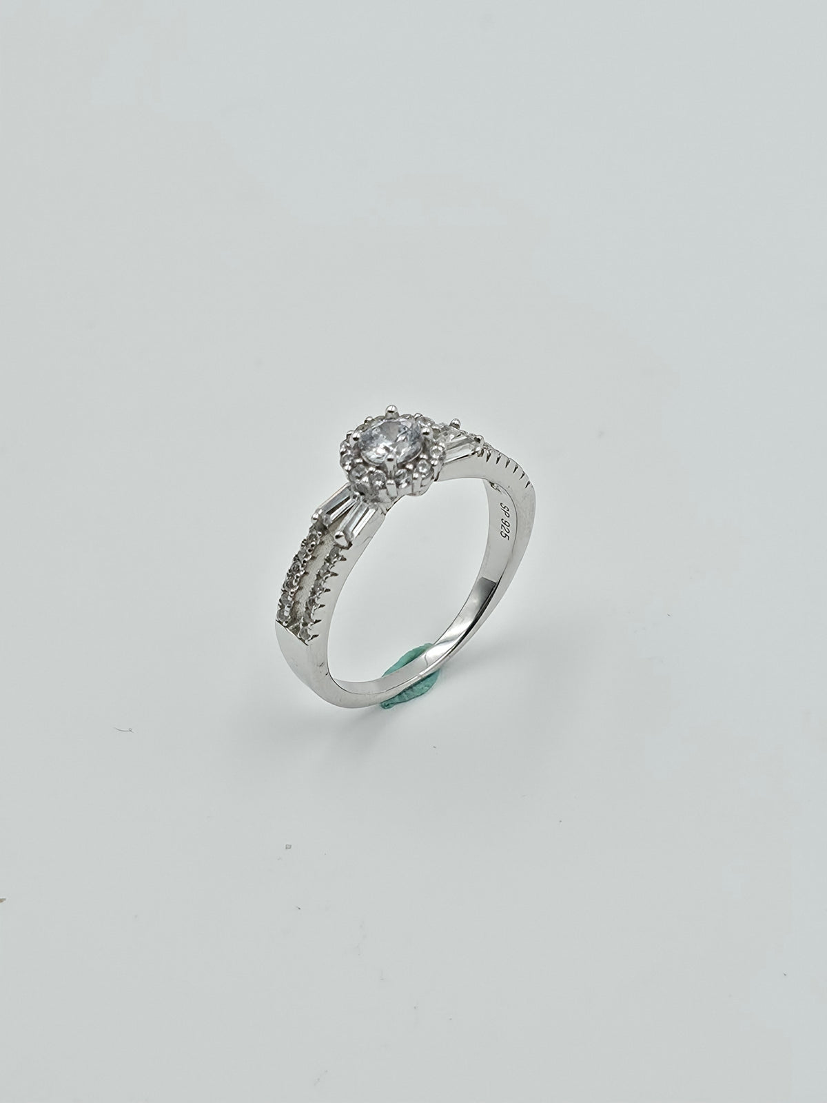 Round Diamond Ring