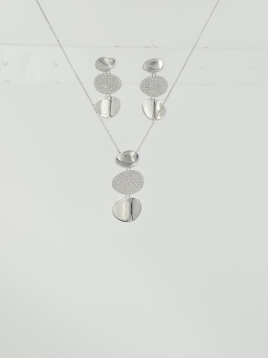 Trio Drop Pendant Set
