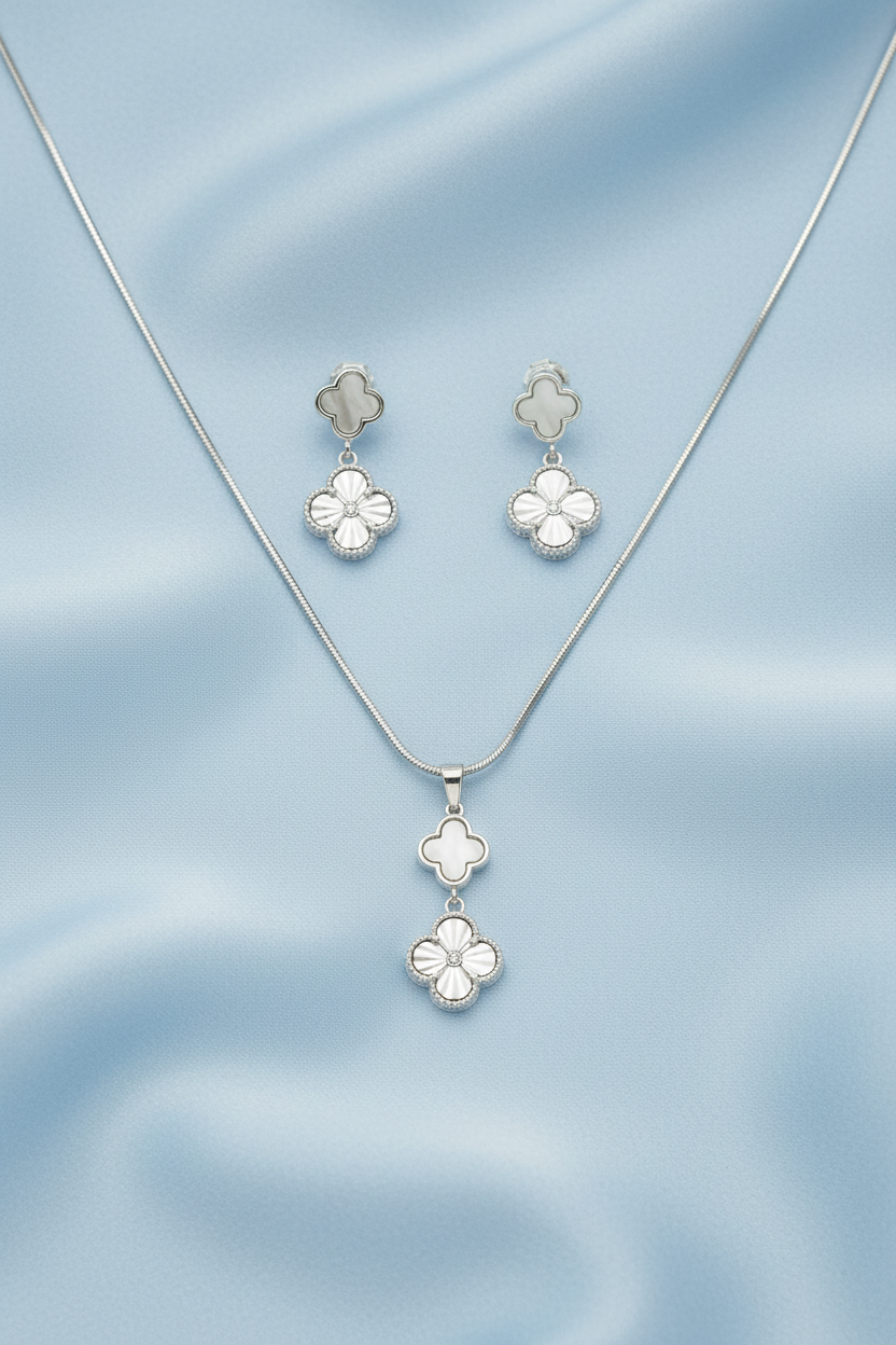 Clover Design Pendant Set