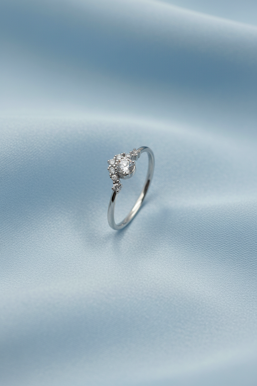 Round Cluster Hallow Ring
