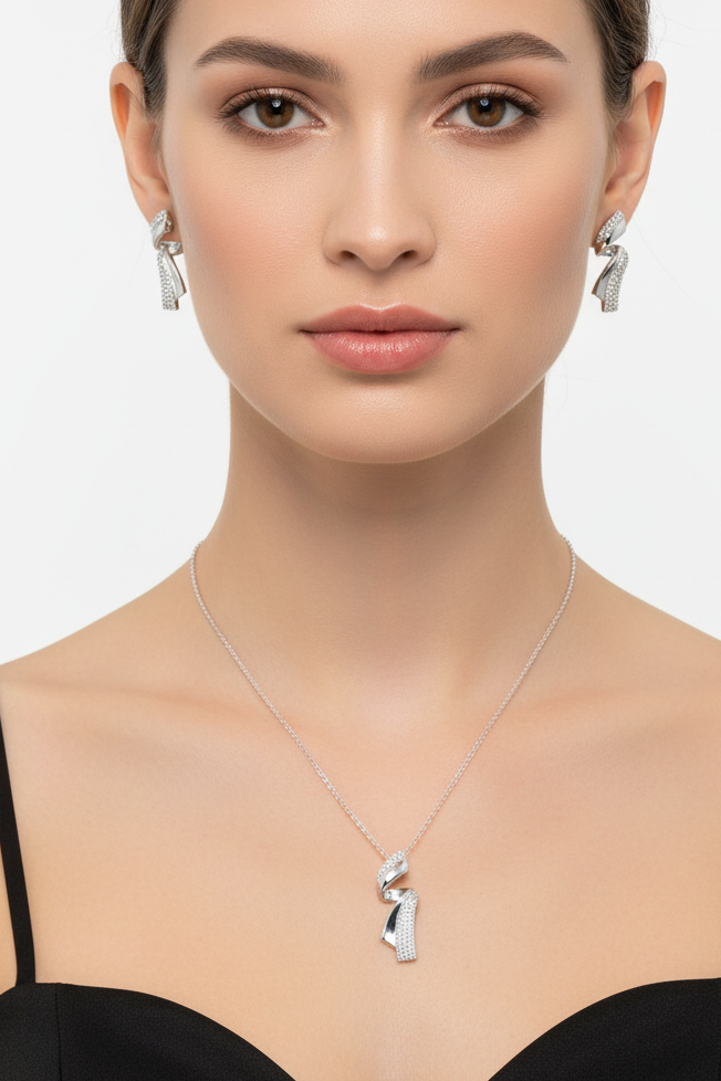 Spiral Dancing Design Pendant Set