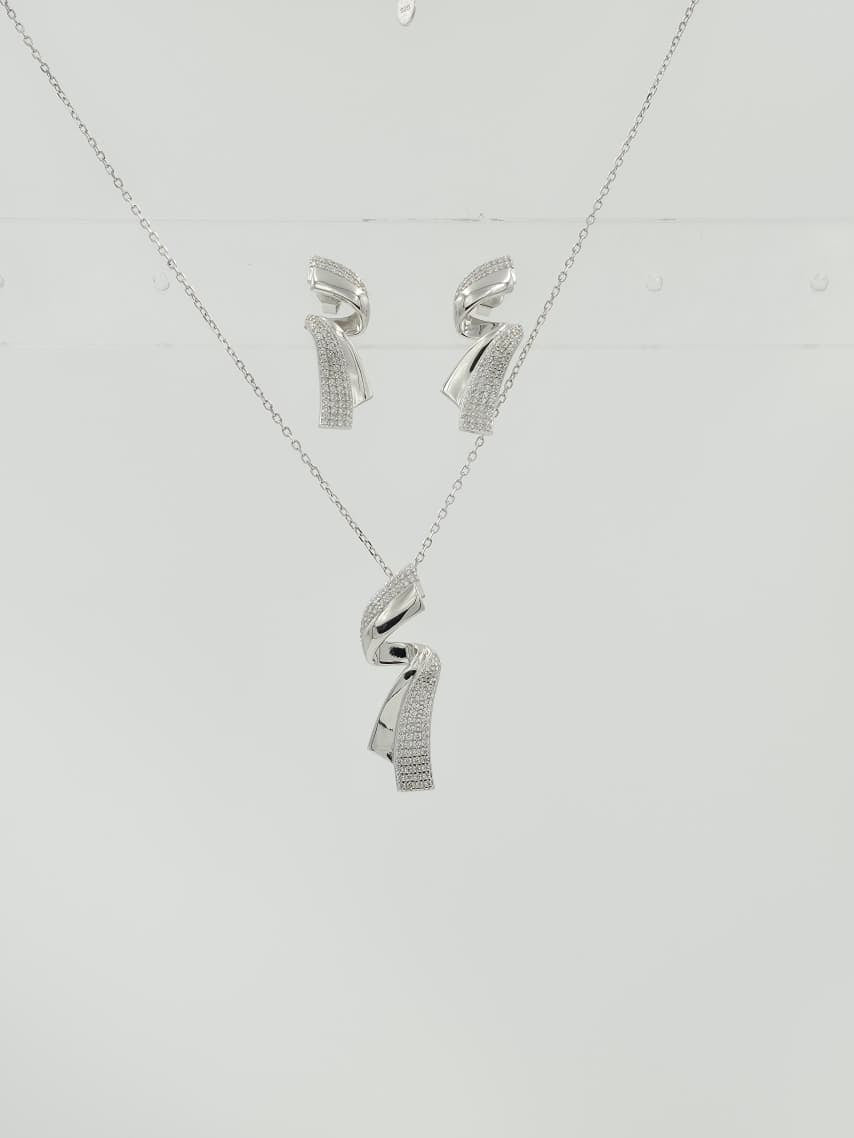Spiral Dancing Design Pendant Set