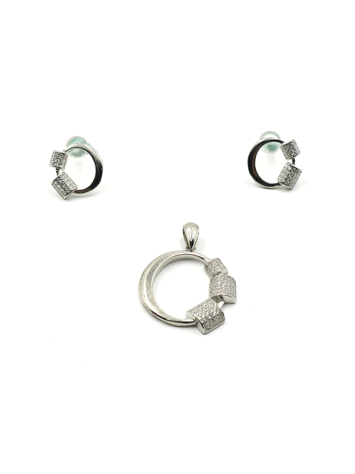 Designer Round Shape Pendant Set