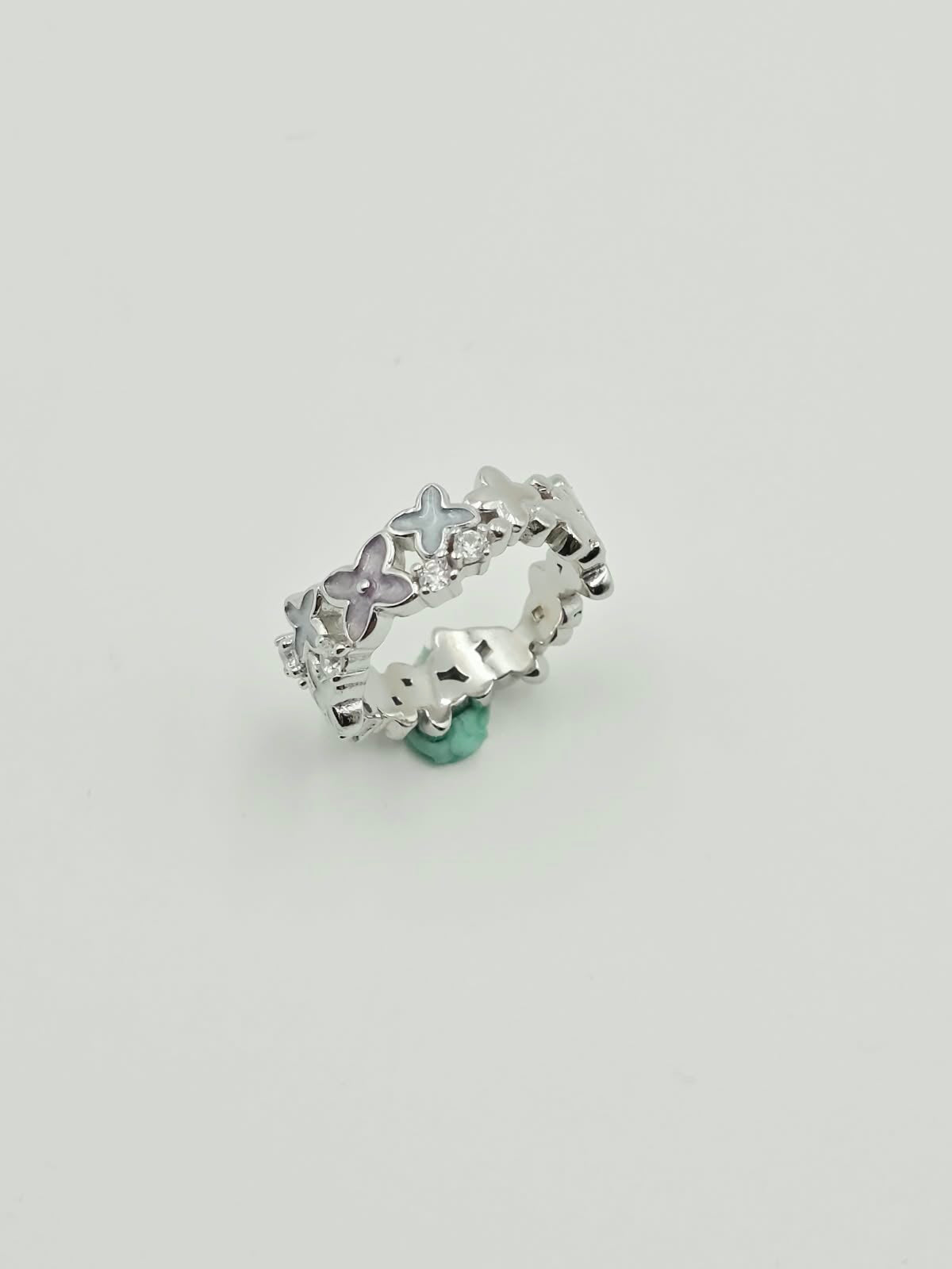 Floral Clover Eternity Band