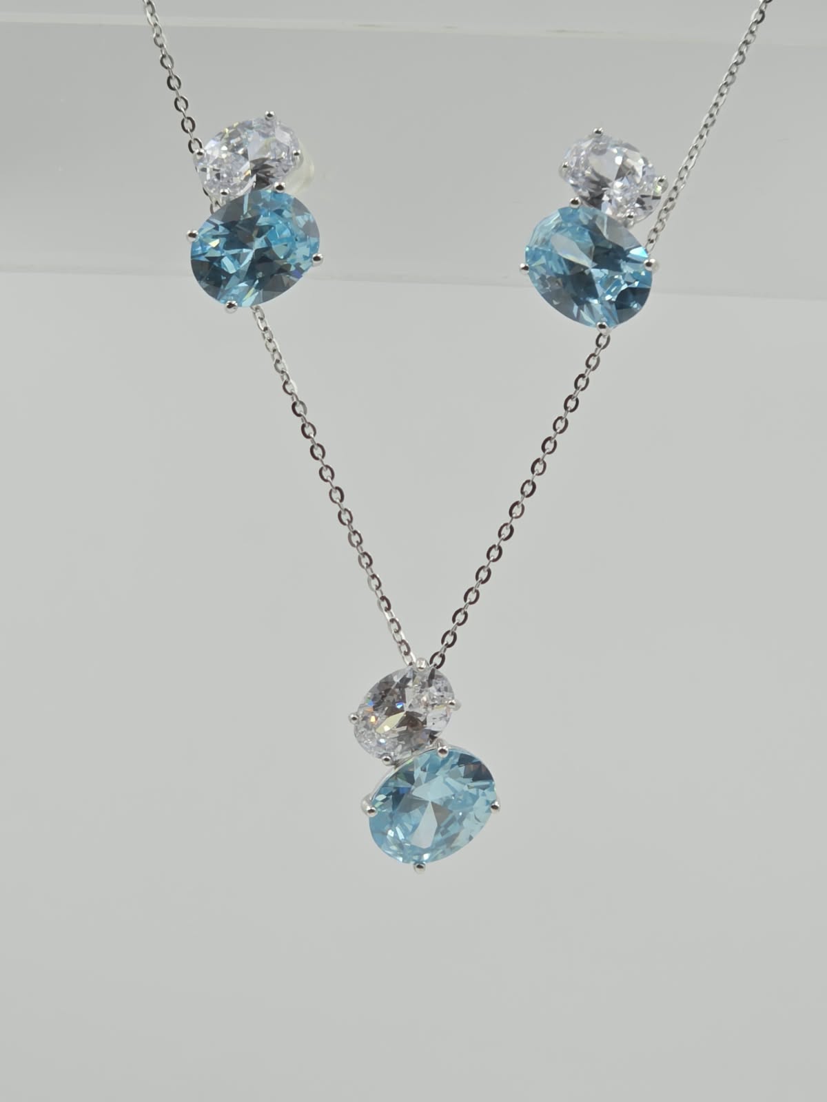 Blue Crystal Set