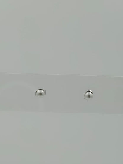 Pearl Earring