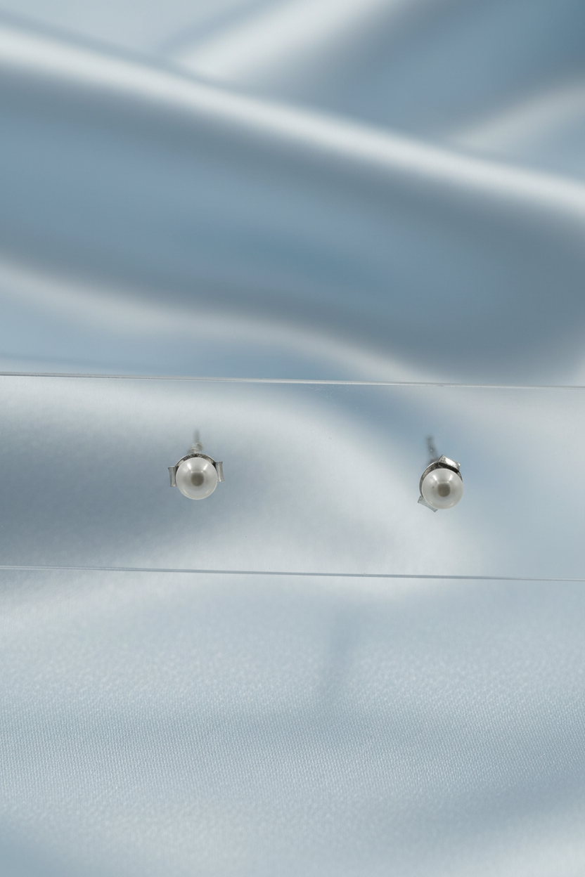 Pearl Earring