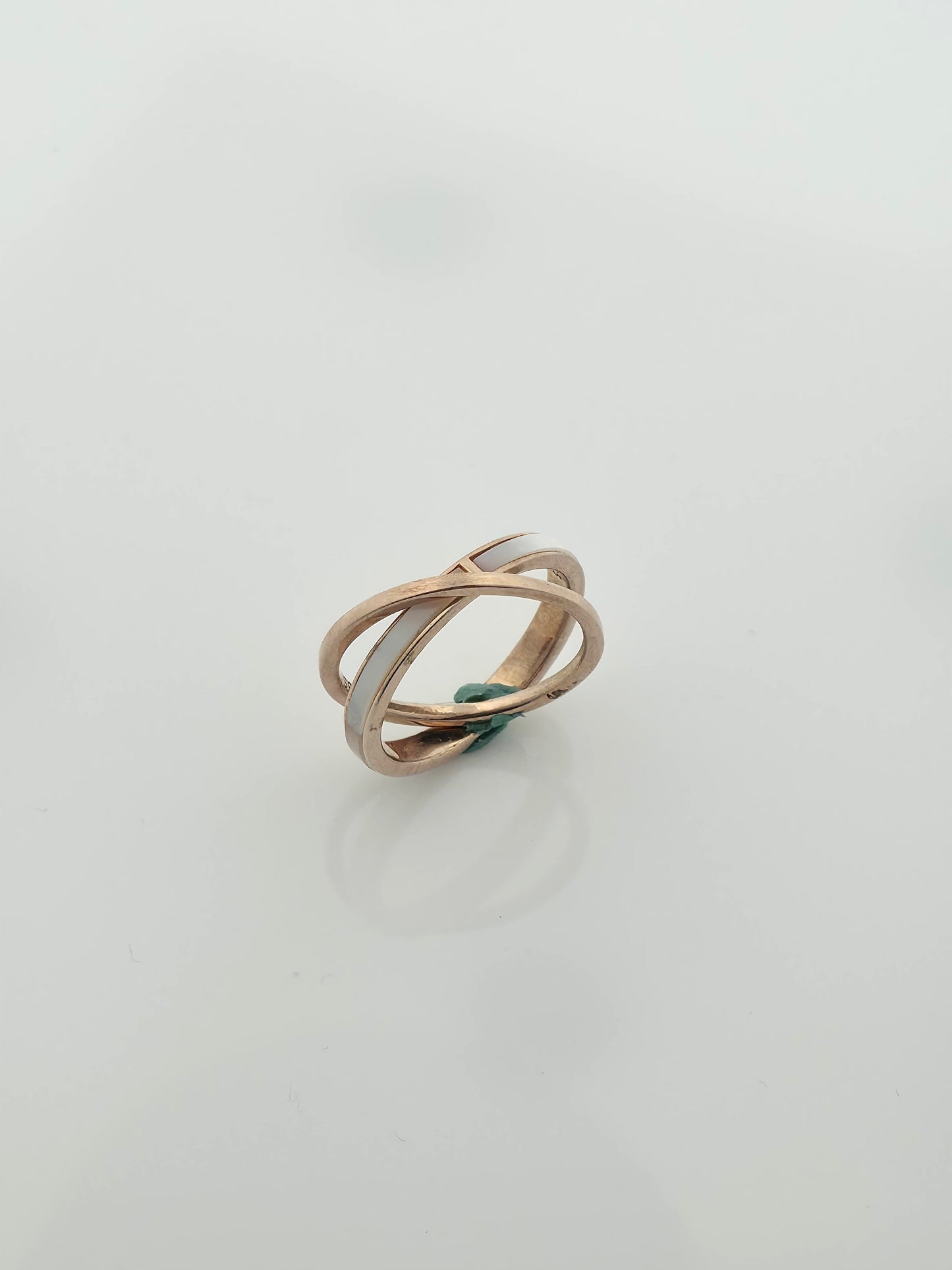 Abstract Twist Ring