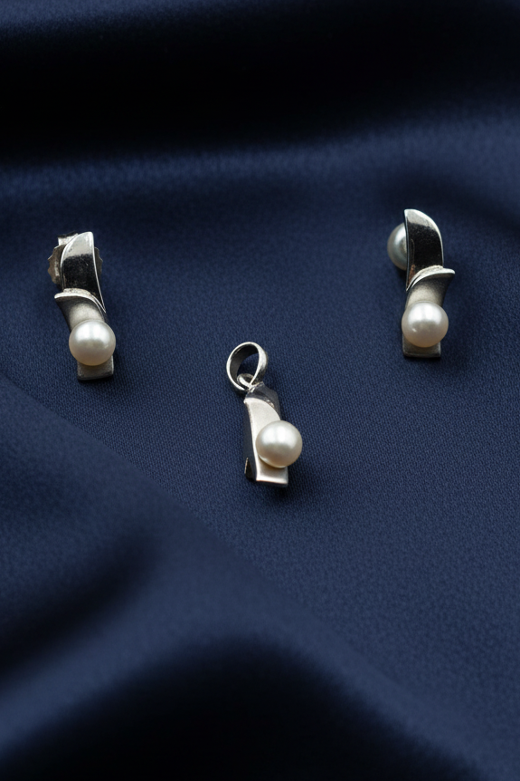 Stylish Pearl Earrings