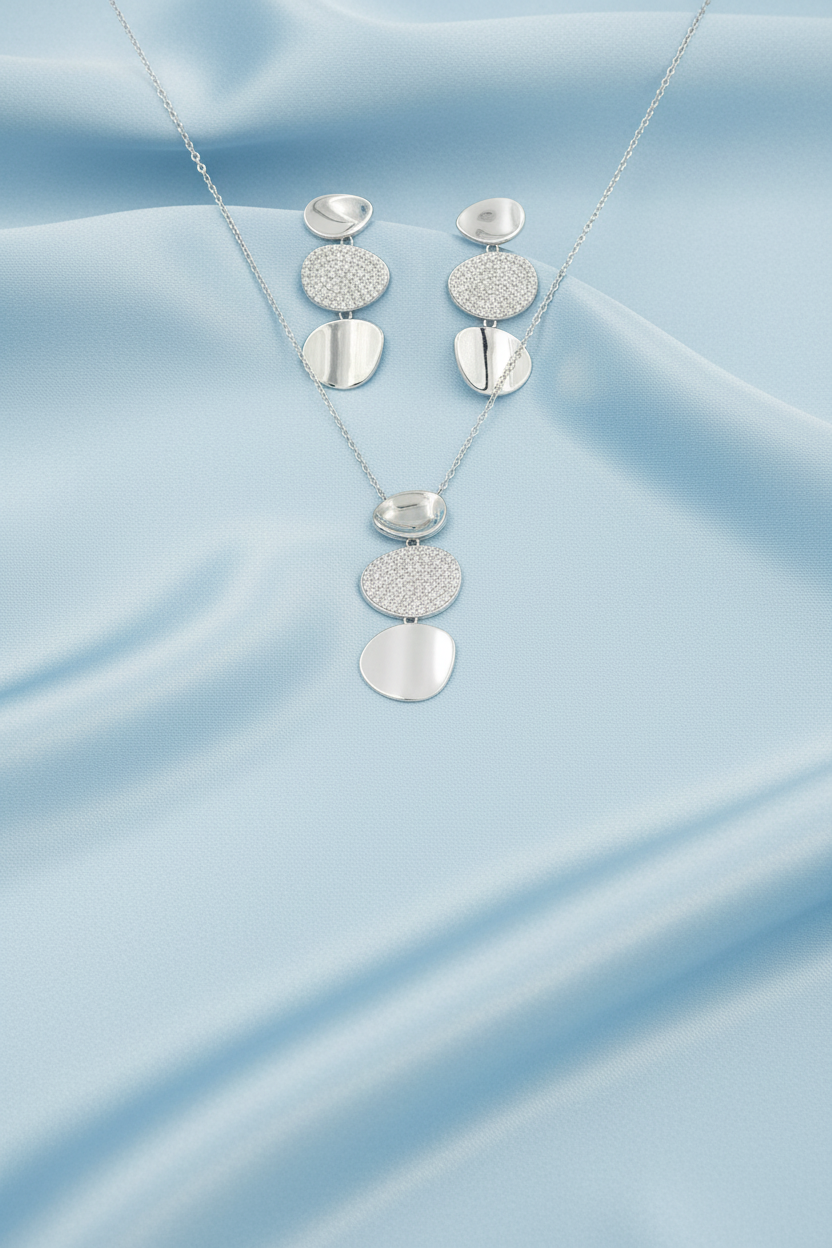 Trio Drop Pendant Set