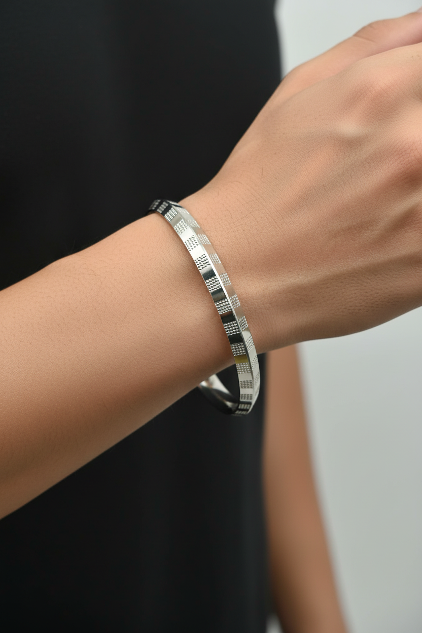 Grid Engraved Men's Kada
