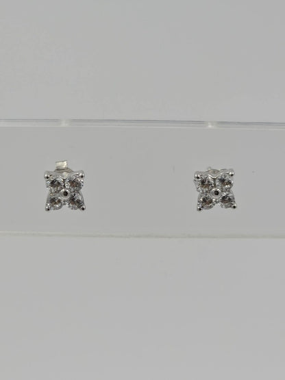 Flower Setting Earring