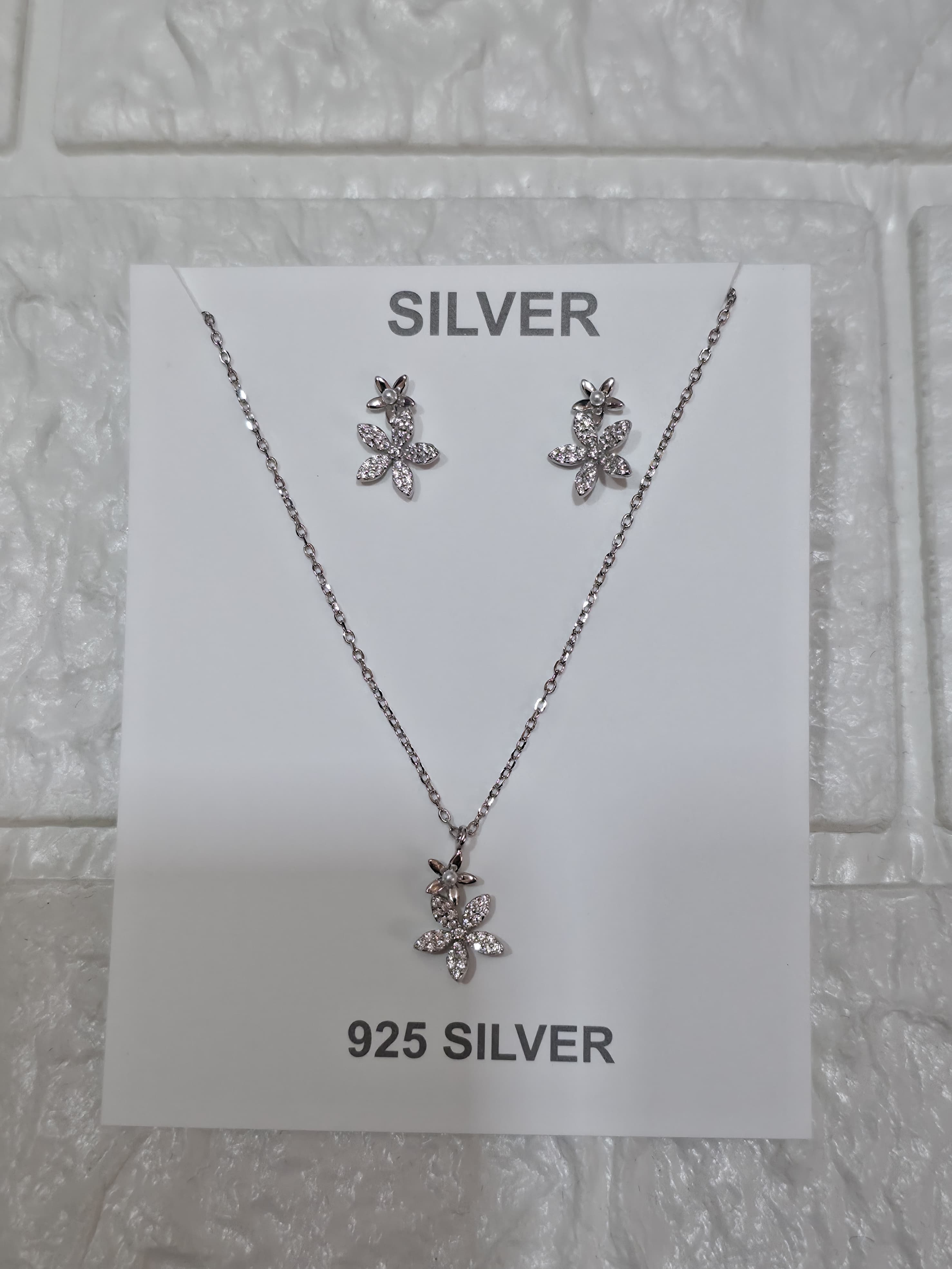 Alice Chain Set