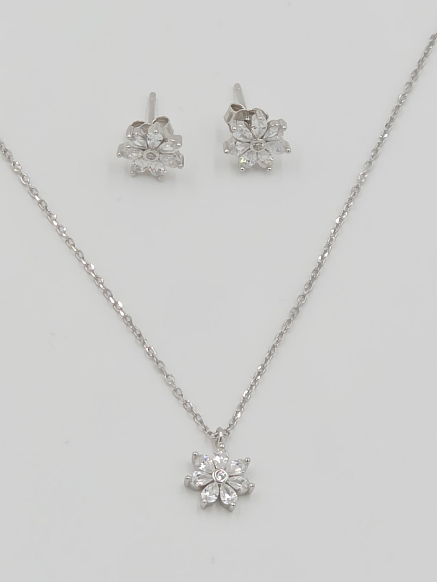 Radiant Floral Blossom Set