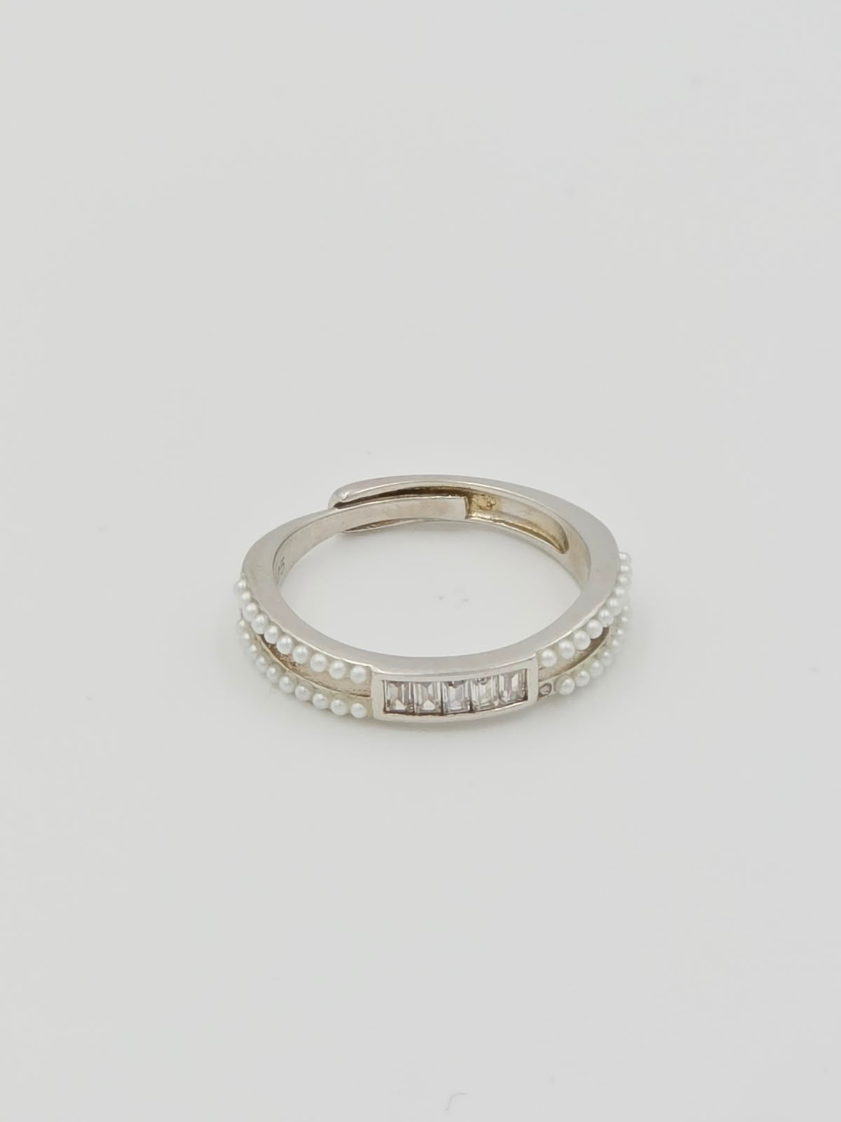 Baguette Pearl Ring