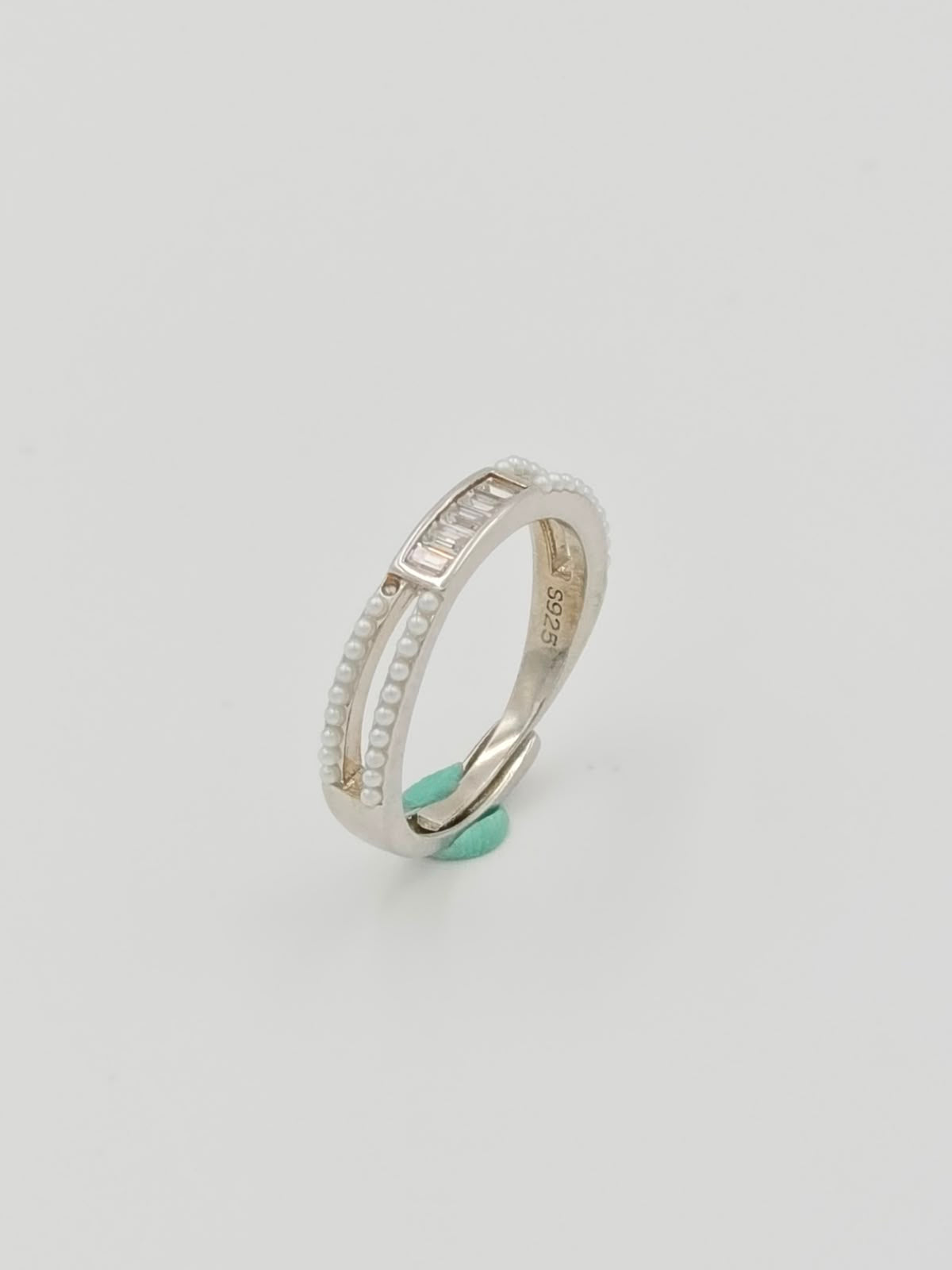 Baguette Pearl Ring
