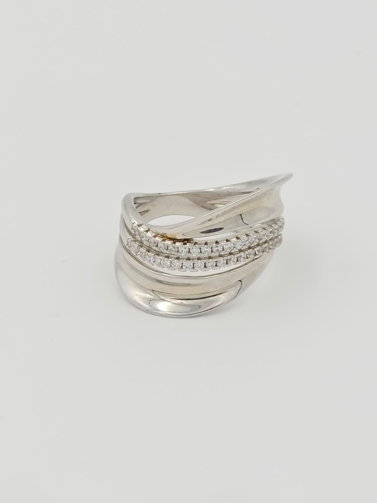 Multi Layer Crossover Ring