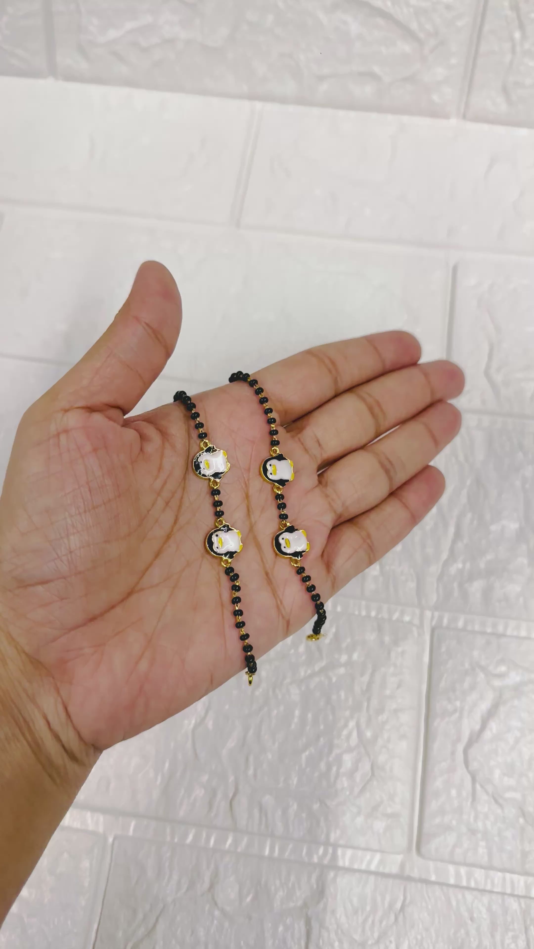 Penguin Nazariya (BM1861)