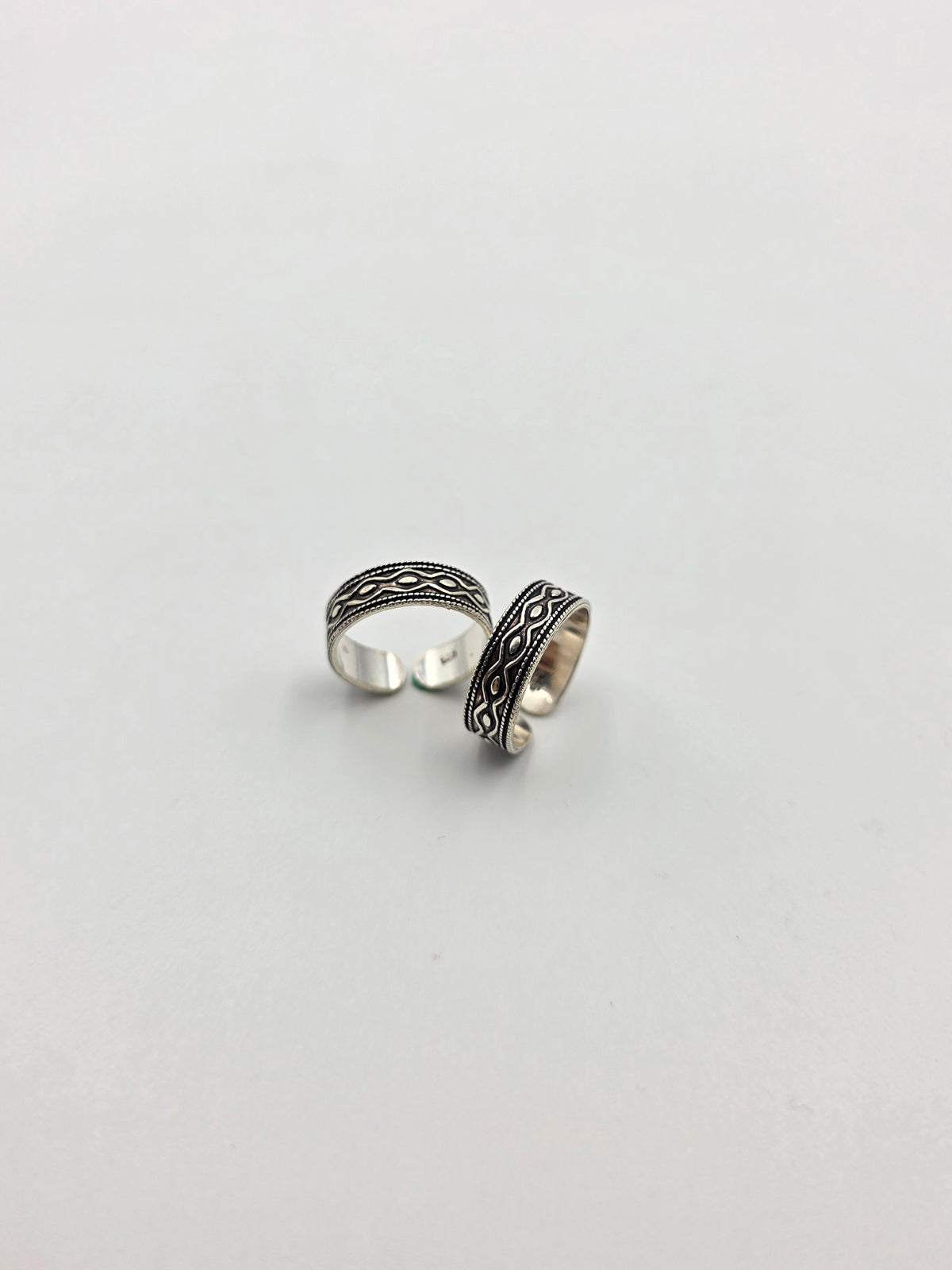 Toe Ring 09