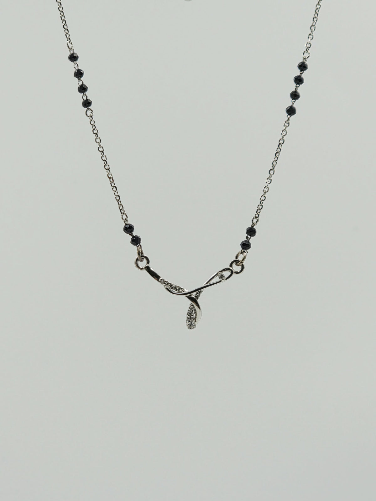 Twisted Loop Pendant Mangalsutra