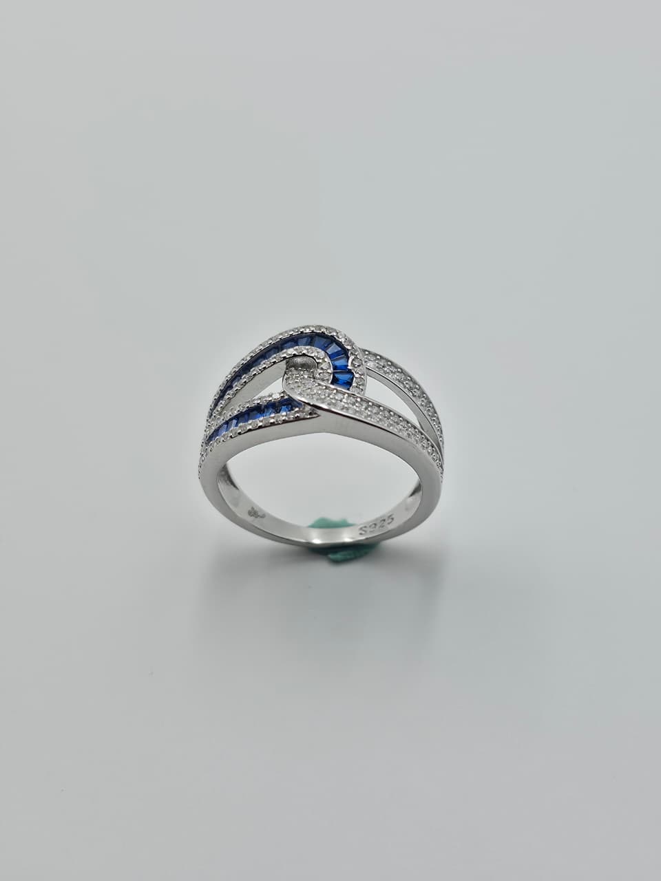 Blue Sapphire Diamond Swirl Ring