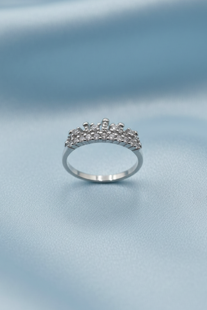 Tiara Band Ring