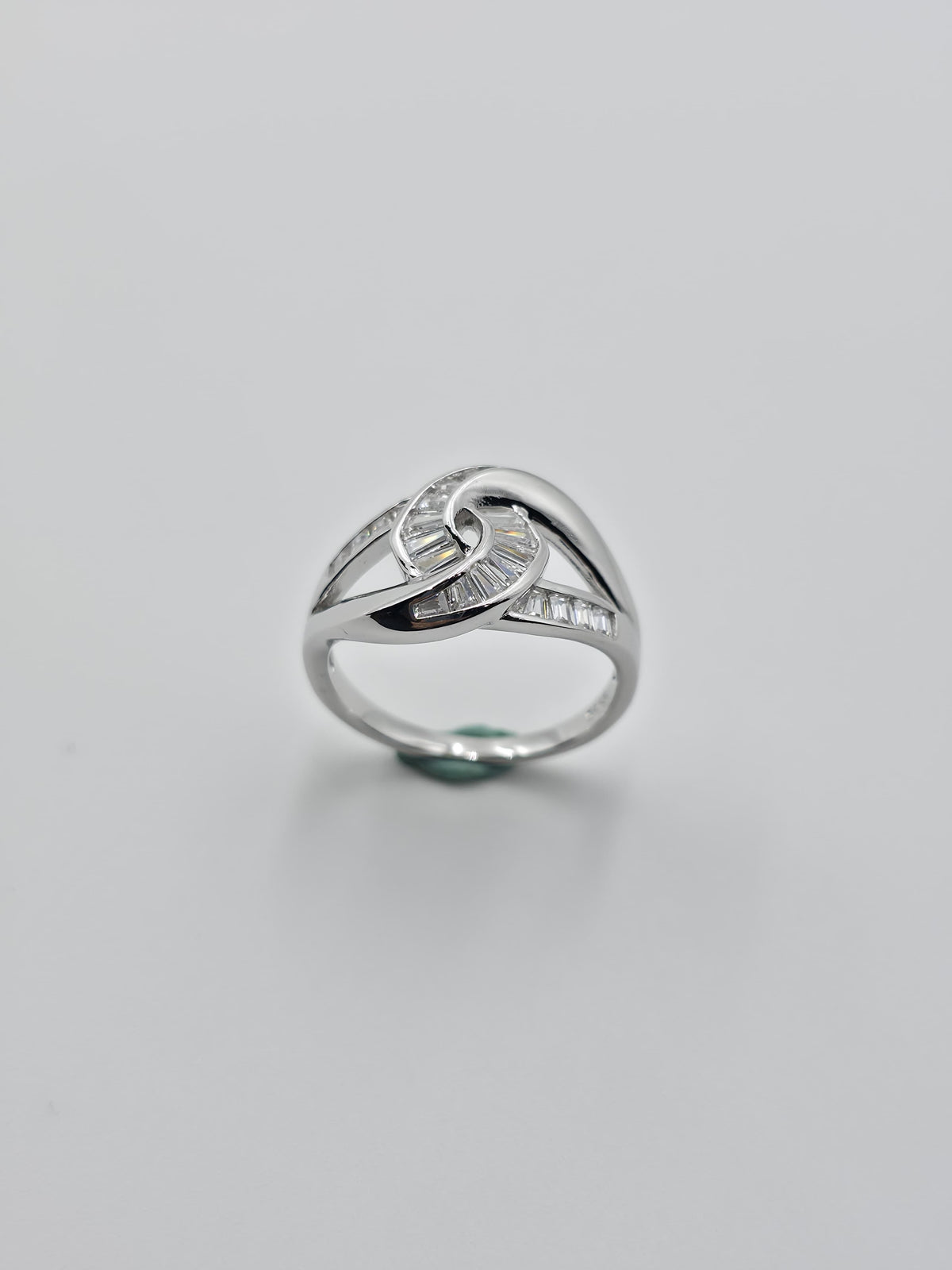Baguette Diamond Swirl Ring