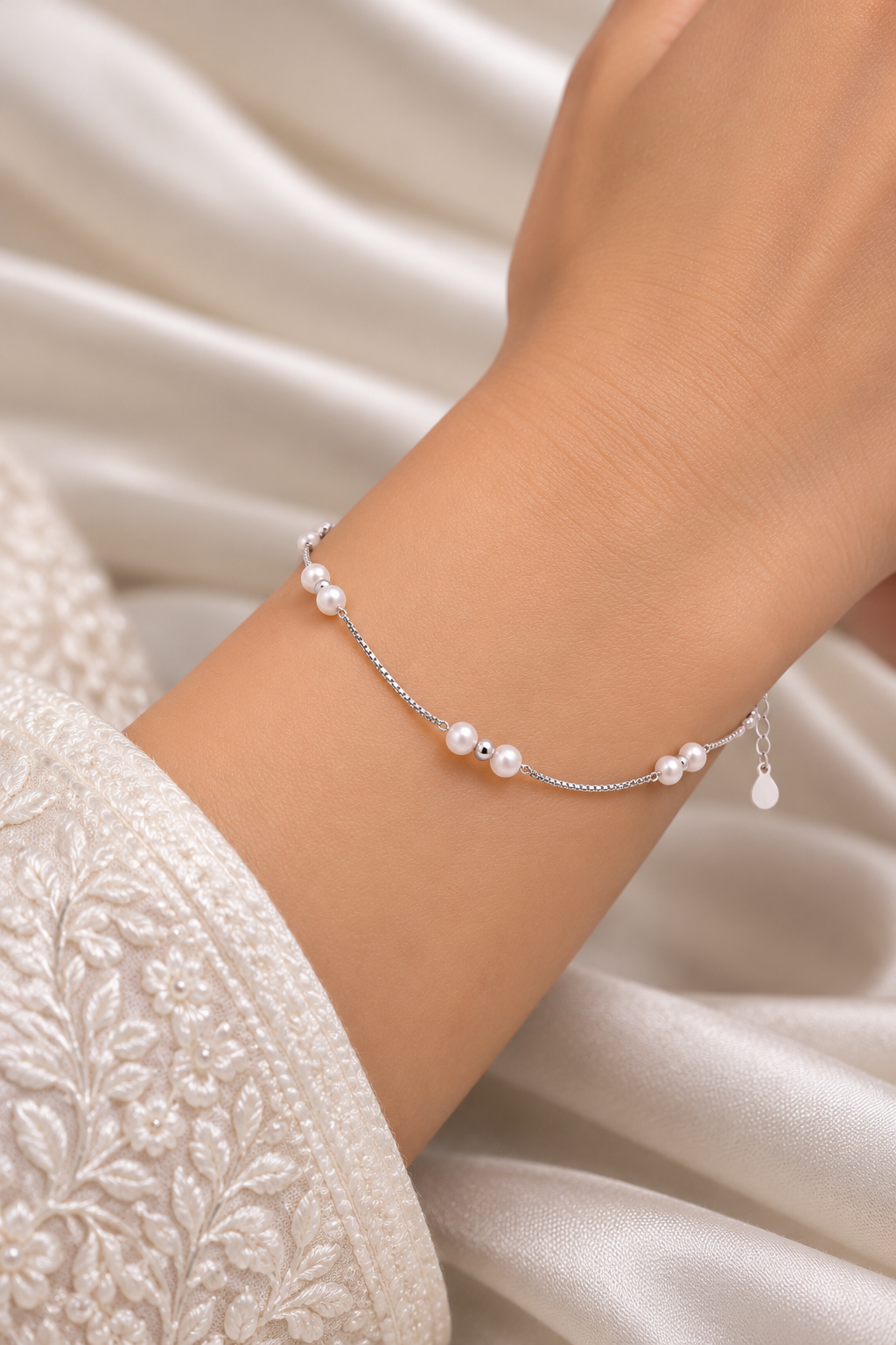 Small Pearl Bracelet